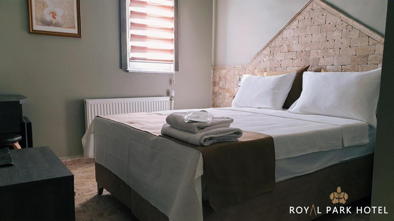 Royal Park Hotel Corlu Bed And Breakfast 泰基尔达 外观 照片