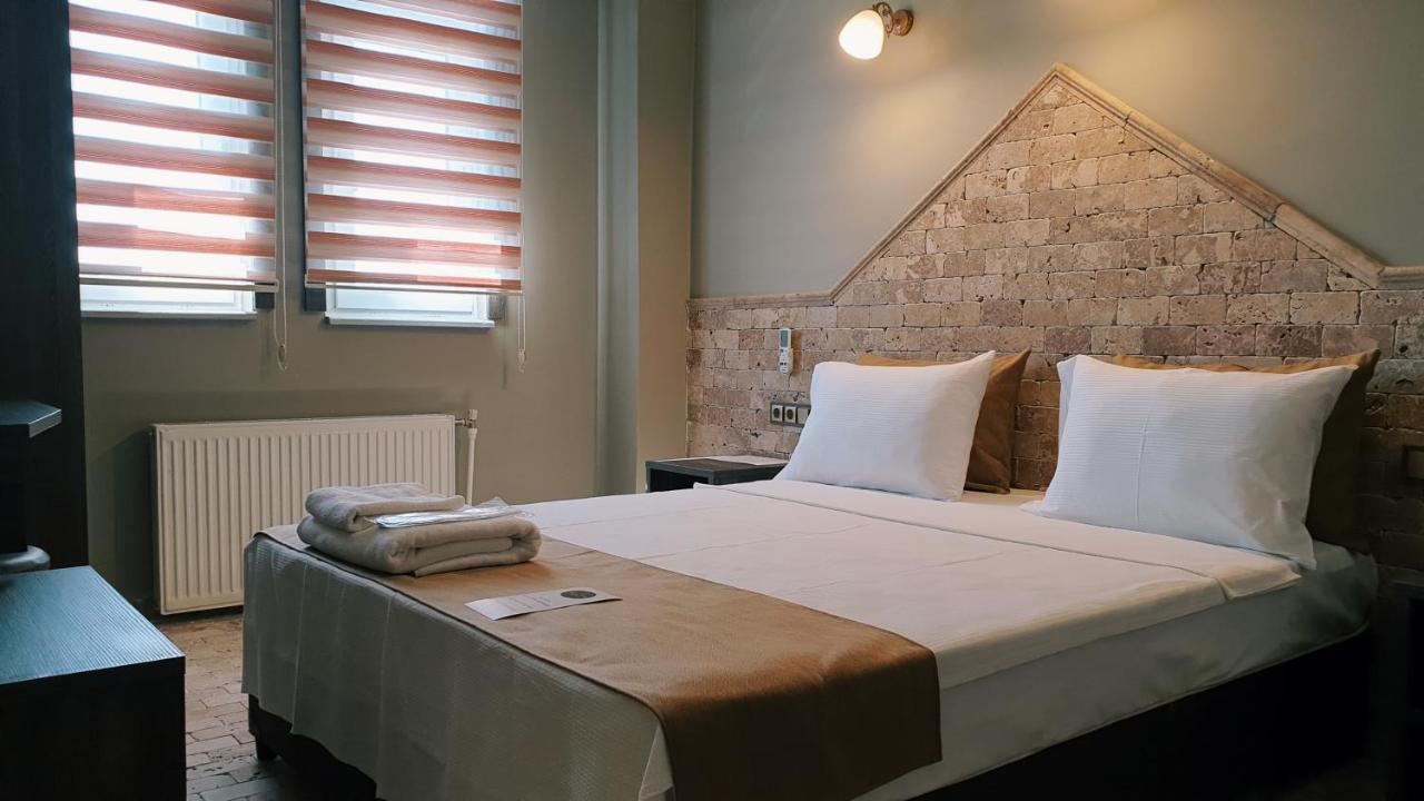 Royal Park Hotel Corlu Bed And Breakfast 泰基尔达 外观 照片