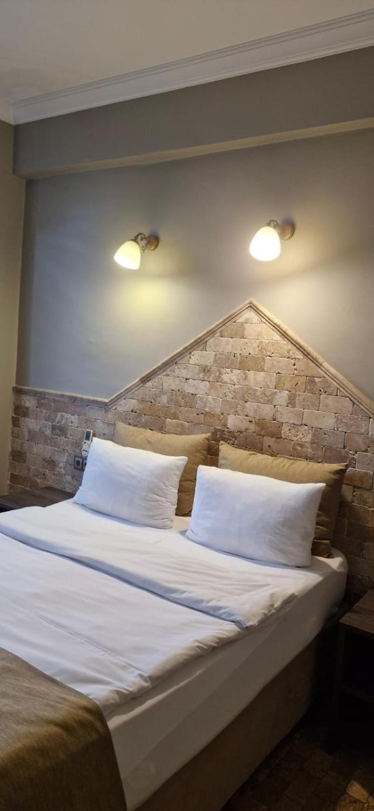 Royal Park Hotel Corlu Bed And Breakfast 泰基尔达 外观 照片