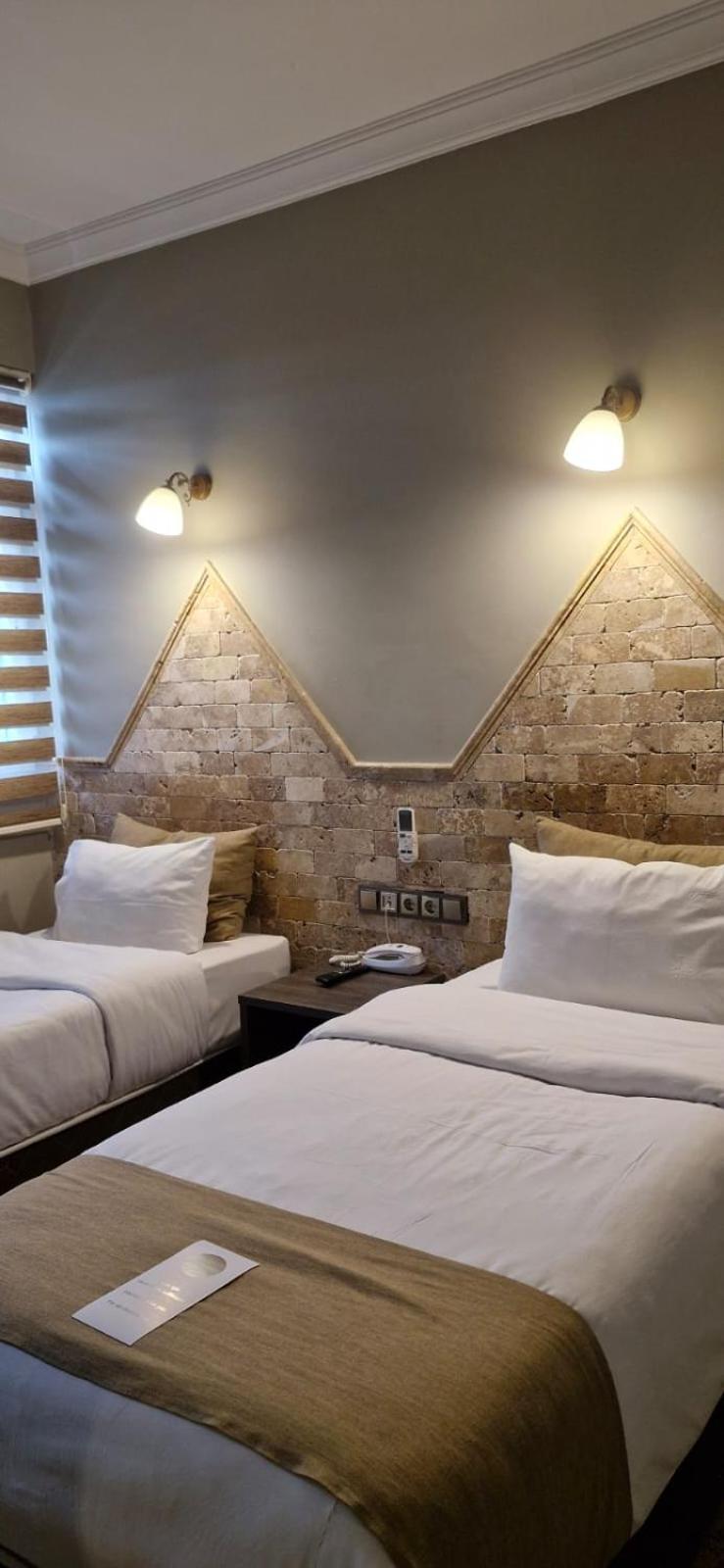 Royal Park Hotel Corlu Bed And Breakfast 泰基尔达 外观 照片